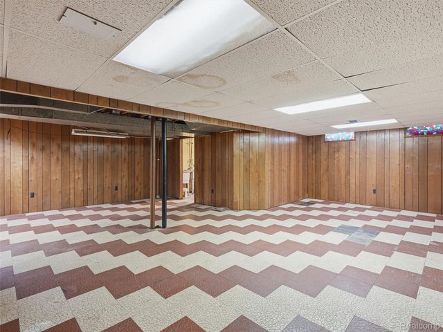 2009 Linwood Avenue, Royal Oak, MI 48073