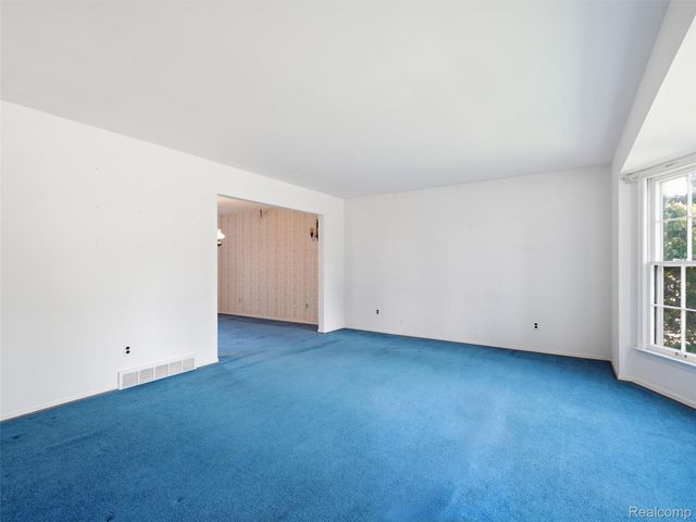 2009 Linwood Avenue, Royal Oak, MI 48073