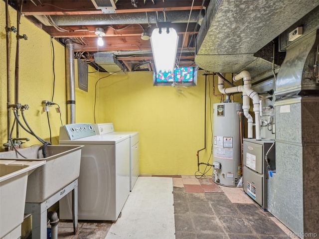 2009 Linwood Avenue, Royal Oak, MI 48073