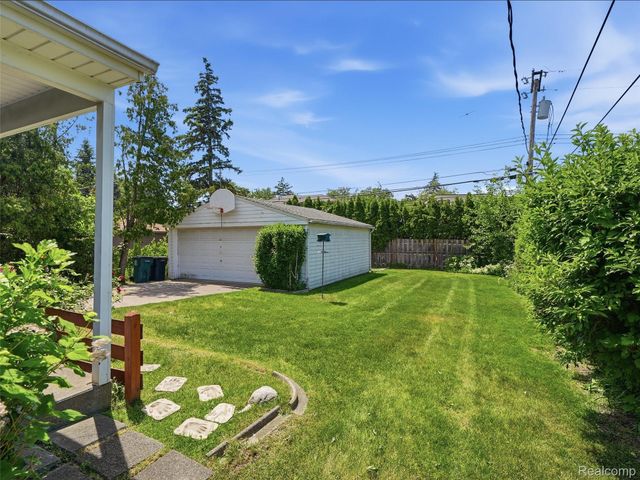 2009 Linwood Avenue, Royal Oak, MI 48073