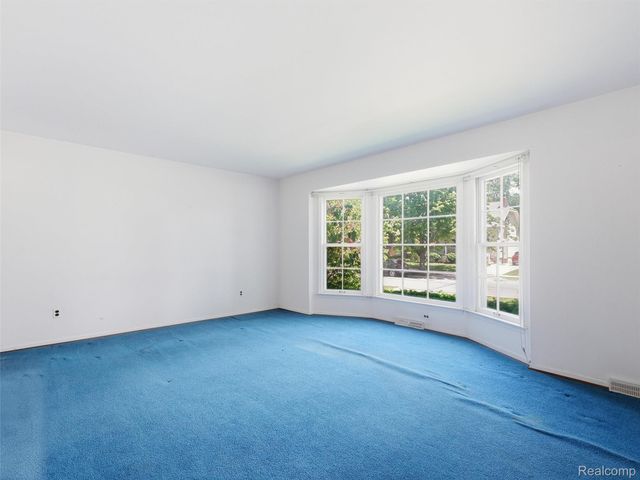 2009 Linwood Avenue, Royal Oak, MI 48073