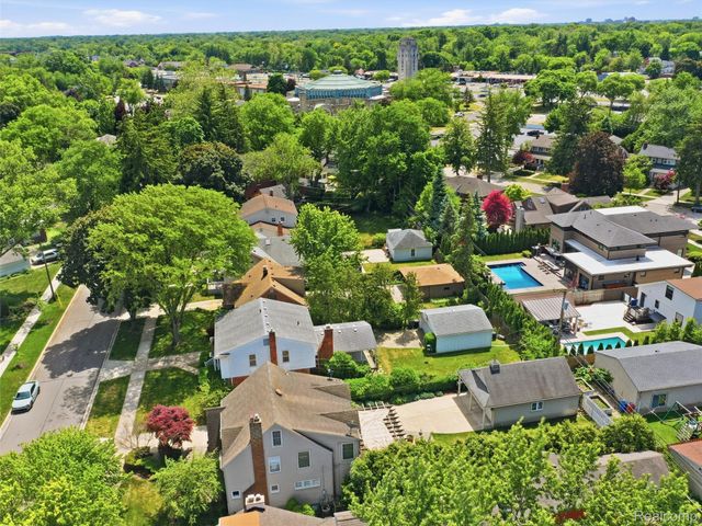 2009 Linwood Avenue, Royal Oak, MI 48073