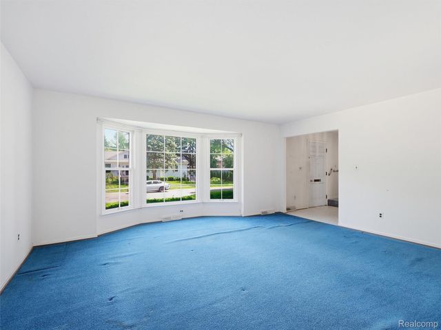 2009 Linwood Avenue, Royal Oak, MI 48073