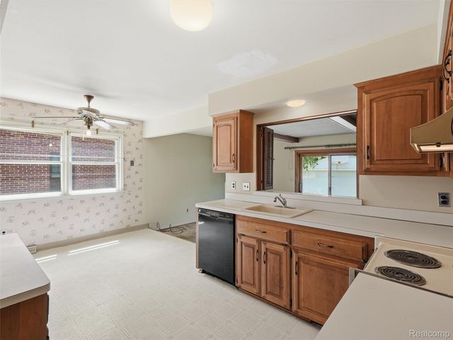 2009 Linwood Avenue, Royal Oak, MI 48073