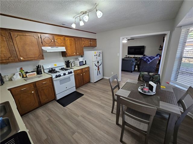 3103 Bluestem Drive, College Station, TX 77845