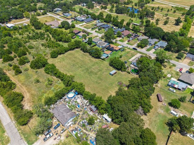 69 Sarah Lane, Dallas, TX 75253
