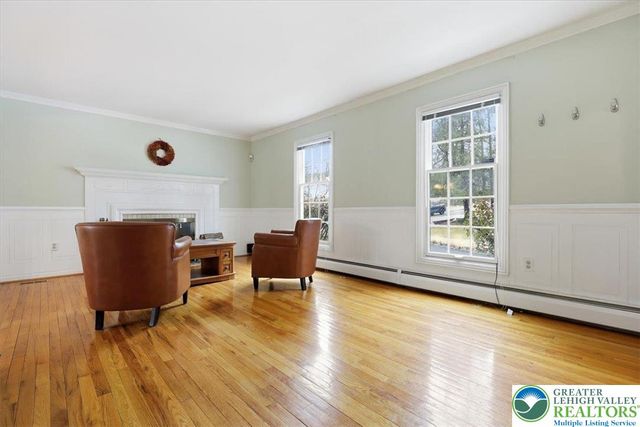 128 Stoneleigh Drive, East Stroudsburg, PA 18301