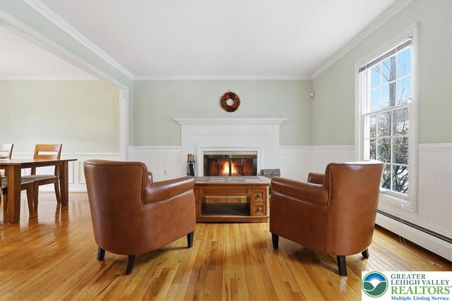 128 Stoneleigh Drive, East Stroudsburg, PA 18301