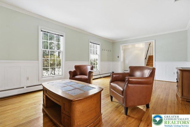 128 Stoneleigh Drive, East Stroudsburg, PA 18301