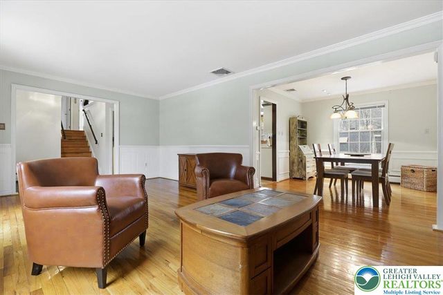 128 Stoneleigh Drive, East Stroudsburg, PA 18301