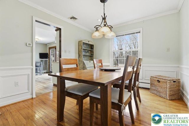 128 Stoneleigh Drive, East Stroudsburg, PA 18301