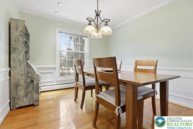 128 Stoneleigh Drive, East Stroudsburg, PA 18301