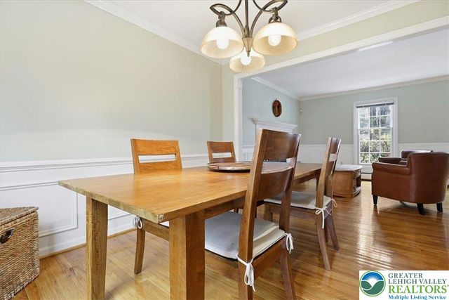 128 Stoneleigh Drive, East Stroudsburg, PA 18301