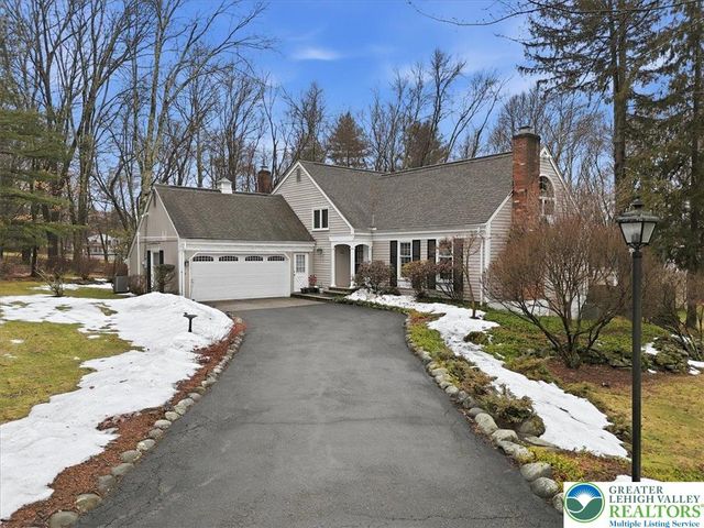 128 Stoneleigh Drive, East Stroudsburg, PA 18301