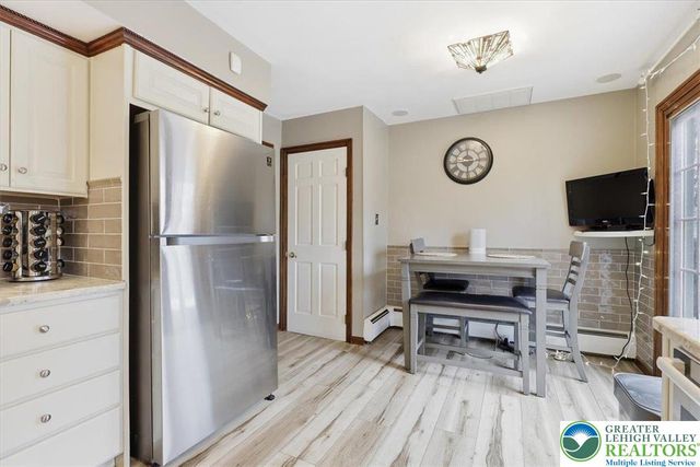 128 Stoneleigh Drive, East Stroudsburg, PA 18301