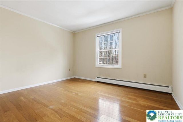 128 Stoneleigh Drive, East Stroudsburg, PA 18301