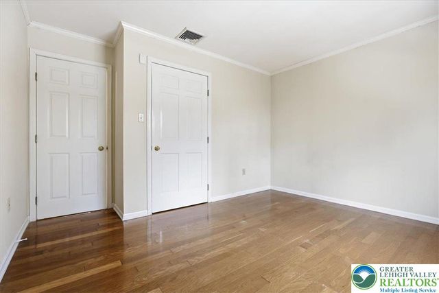 128 Stoneleigh Drive, East Stroudsburg, PA 18301