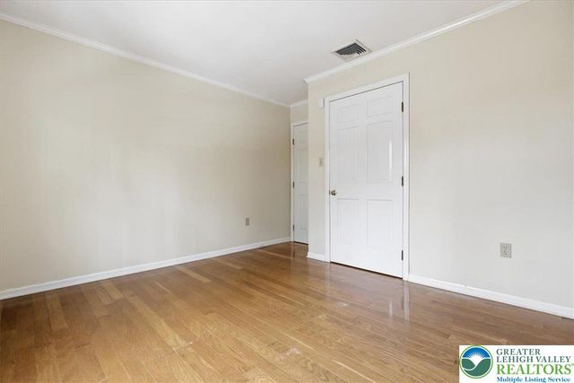 128 Stoneleigh Drive, East Stroudsburg, PA 18301