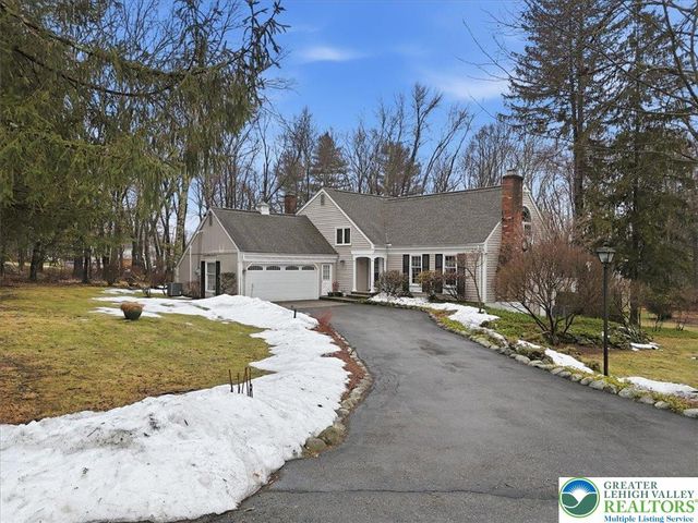 128 Stoneleigh Drive, East Stroudsburg, PA 18301