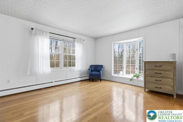 128 Stoneleigh Drive, East Stroudsburg, PA 18301