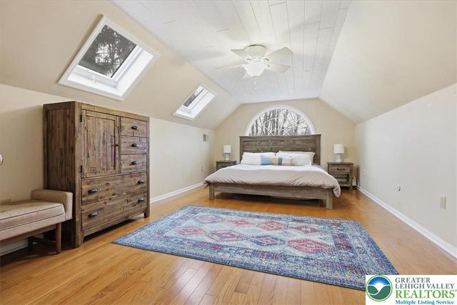 128 Stoneleigh Drive, East Stroudsburg, PA 18301