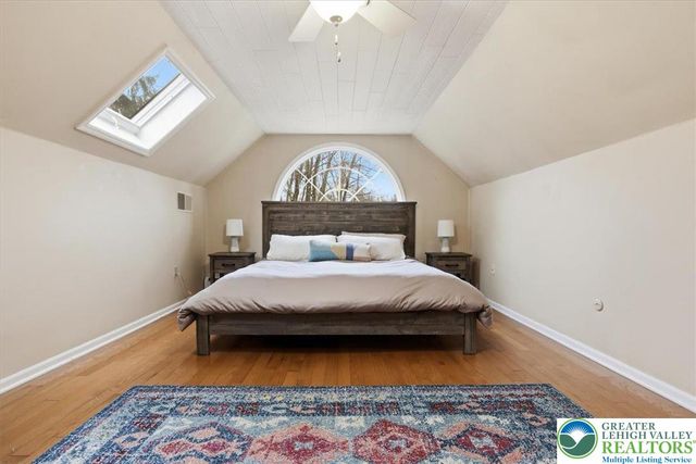 128 Stoneleigh Drive, East Stroudsburg, PA 18301