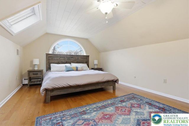 128 Stoneleigh Drive, East Stroudsburg, PA 18301