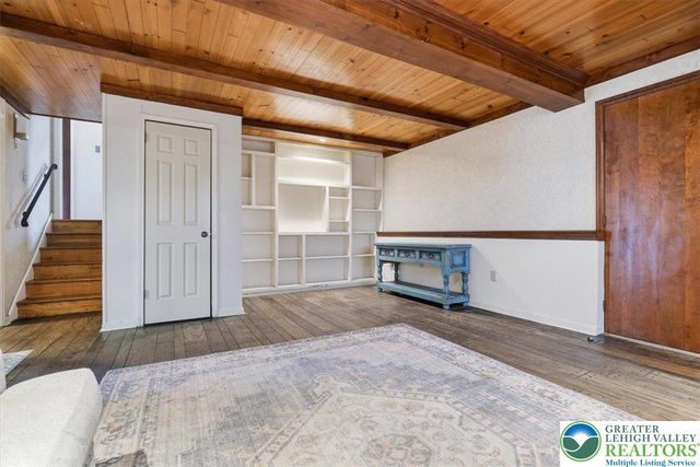 128 Stoneleigh Drive, East Stroudsburg, PA 18301