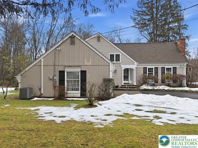 128 Stoneleigh Drive, East Stroudsburg, PA 18301