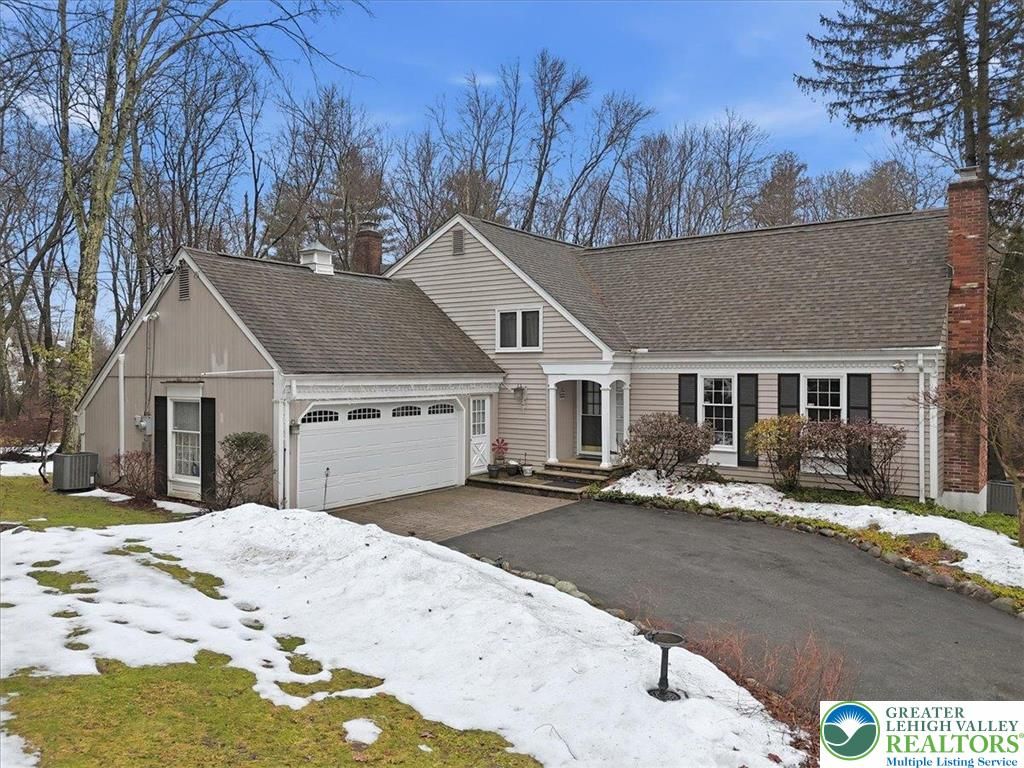 128 Stoneleigh Drive, East Stroudsburg, PA 18301