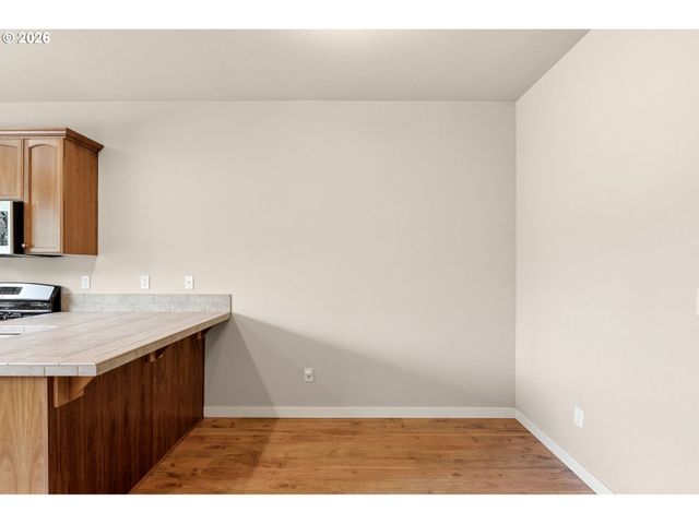 10438 Sw AKILEAN Ter, Portland, OR 97223