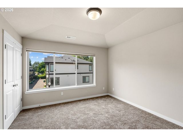 10438 Sw AKILEAN Ter, Portland, OR 97223