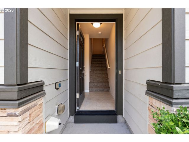 10438 Sw AKILEAN Ter, Portland, OR 97223
