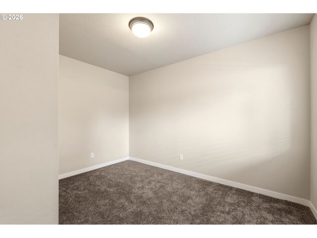 10438 Sw AKILEAN Ter, Portland, OR 97223