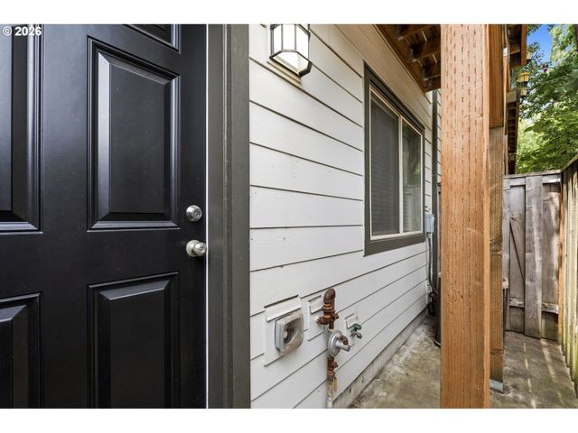 10438 Sw AKILEAN Ter, Portland, OR 97223