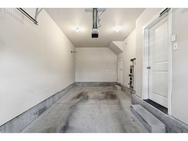 10438 Sw AKILEAN Ter, Portland, OR 97223