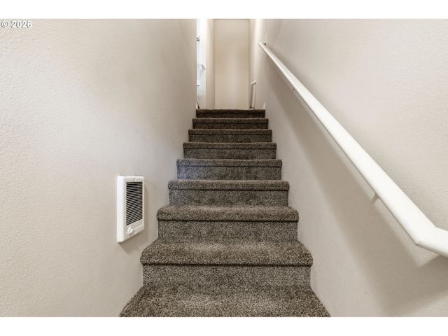 10438 Sw AKILEAN Ter, Portland, OR 97223