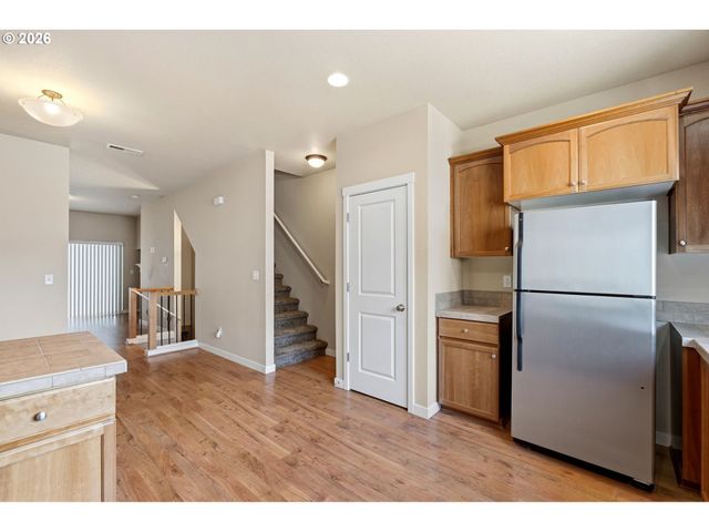 10438 Sw AKILEAN Ter, Portland, OR 97223