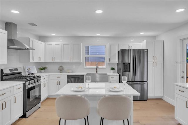 1110 12TH STREET N, St Petersburg, FL 33705