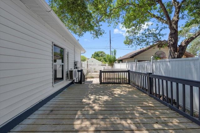 1110 12TH STREET N, St Petersburg, FL 33705