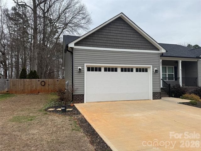 805 Brookmont Avenue, Salisbury, NC 28146