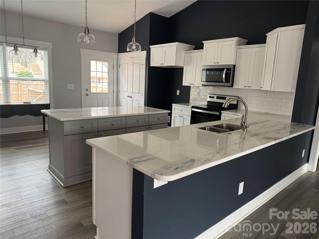 805 Brookmont Avenue, Salisbury, NC 28146