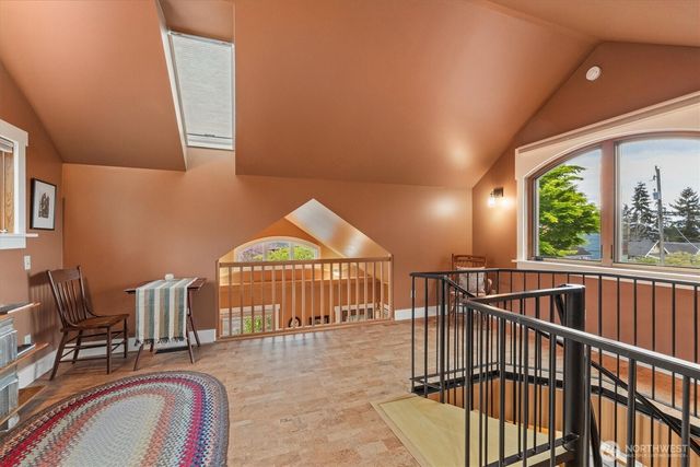 6553 21st Avenue NW, Seattle, WA 98117