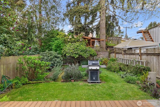 6553 21st Avenue NW, Seattle, WA 98117