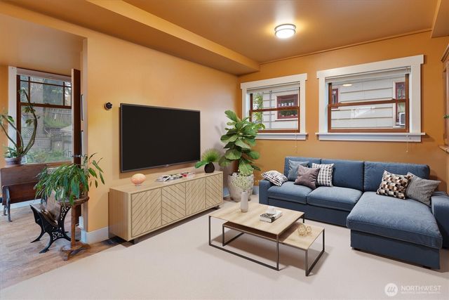 6553 21st Avenue NW, Seattle, WA 98117