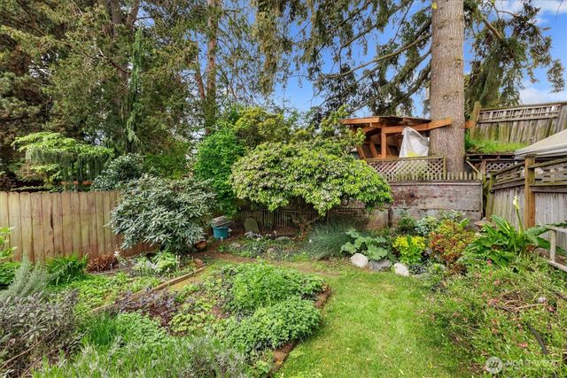 6553 21st Avenue NW, Seattle, WA 98117