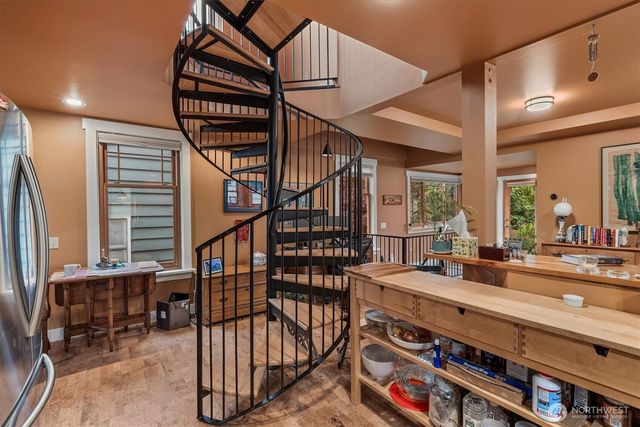 6553 21st Avenue NW, Seattle, WA 98117