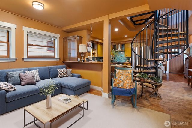 6553 21st Avenue NW, Seattle, WA 98117