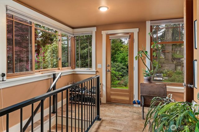 6553 21st Avenue NW, Seattle, WA 98117