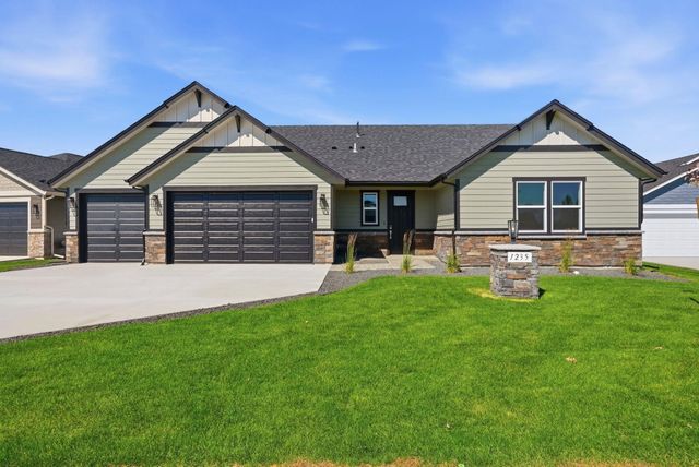 1235 N High Desert Dr, Deer Park, WA 99006